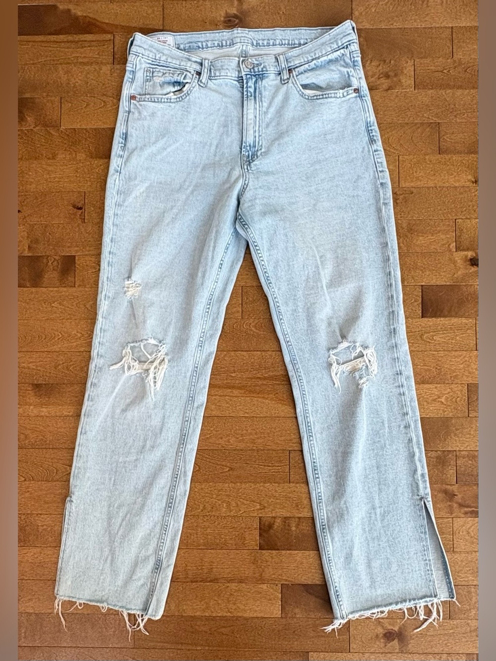 GAP 90s Loose Mid Rise Distressed Light Blue Jeans 10R/30